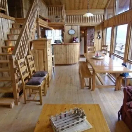 Chalet Chalet Enchastrayes, 5 Pieces, 10 Personnes - Fr-1-165-73 Enchastrayes