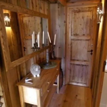 Chalet Enchastrayes, 5 Pieces, 10 Personnes - Fr-1-165-73 Chalet *