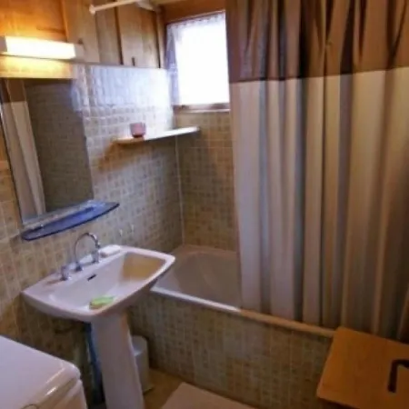 Chalet Chalet Enchastrayes, 5 Pieces, 10 Personnes - Fr-1-165-73 *